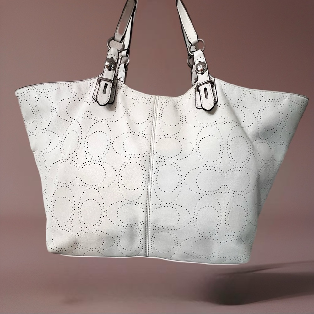 Coach F16598 perfect Leather Carly Tote - Picture 4 of 13